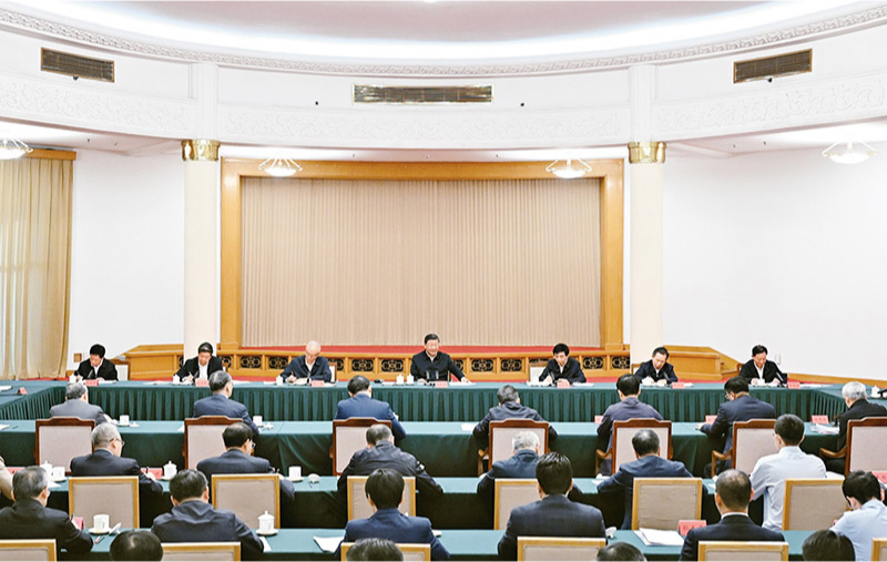 　2024年5月23日下午，中共中央总书记、国家主席、中央军委主席习近平在山东省济南市主持召开企业和专家座谈会并发表重要讲话。 新华社记者 谢环驰/摄
